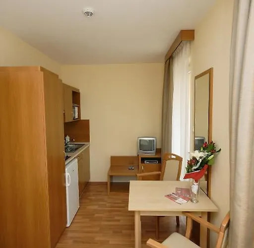 Hotel Panorama Wellness Apartman 4*