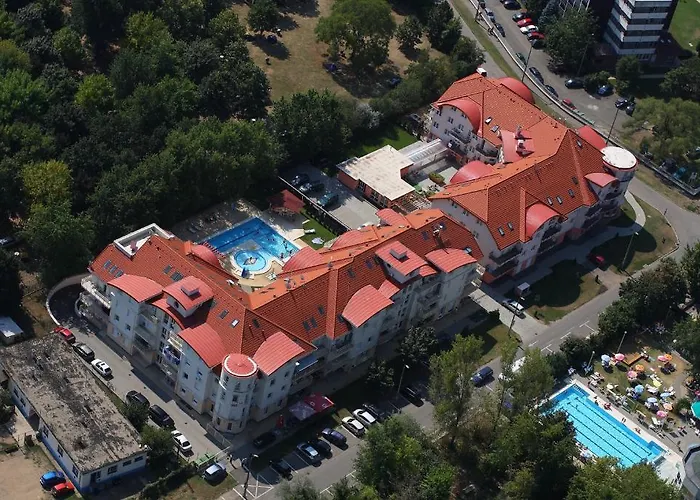 Hotel Panorama Wellness Apartman 4*