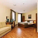 Hotel Panorama Wellness Apartman 4*