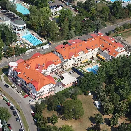 Panorama Wellness Apartman ホテル